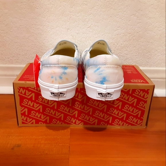 Vans - Picture 4 of 4